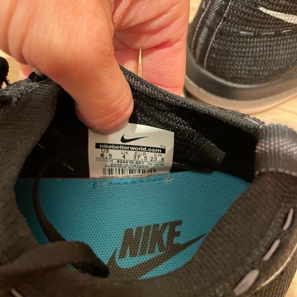 Nike free workout shoes
Size 6.5 - Picture 3 of 4